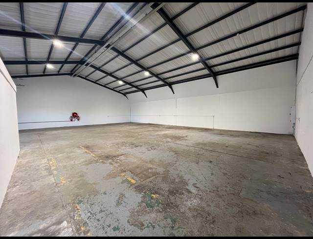 396M² WAREHOUSE TO LET IN TOKAI